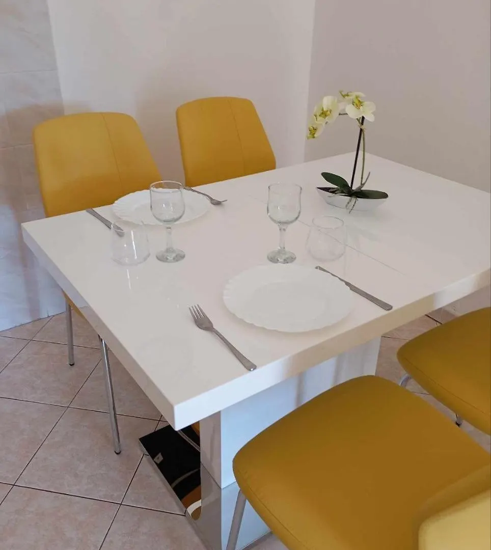 Apartment David Πούλα